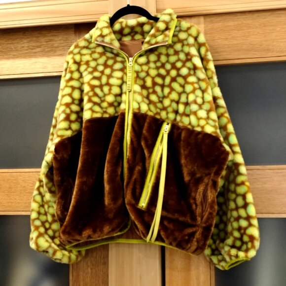 UGG~Women's Marlene Sherpa Print Faux Fur Jacket~ CHARTREUSE NEW WITH TAG SZ XS - Picture 6 of 8